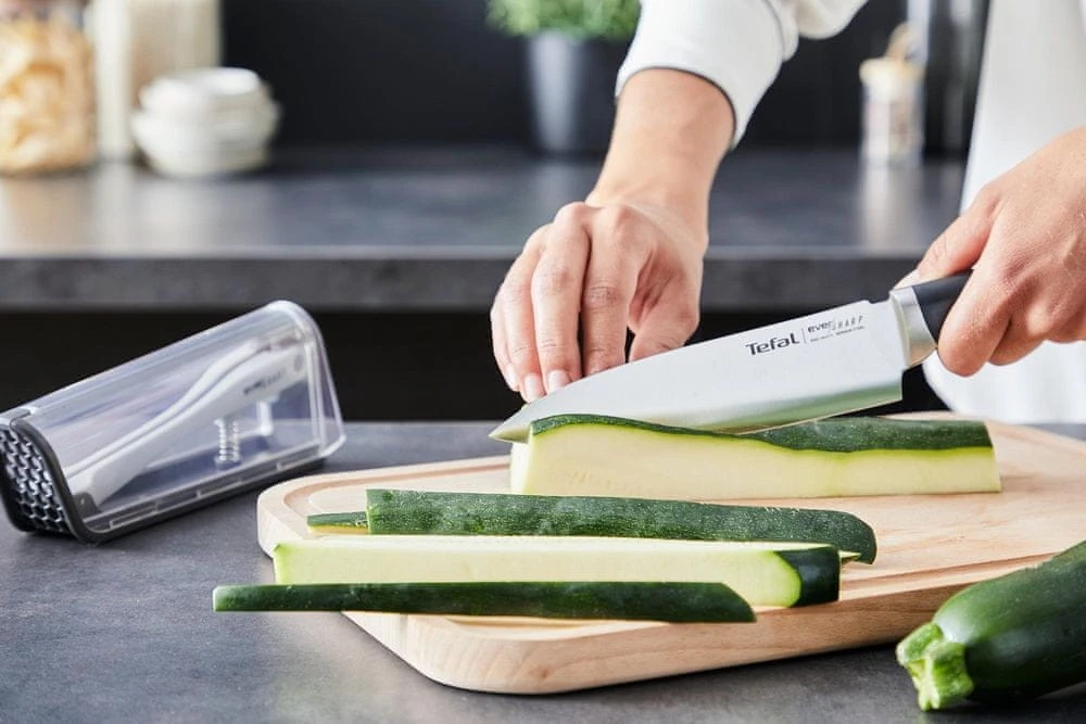 Кухонний ніж кухарський Tefal Eversharp, 16.5см, з чохол-точило нержавіюча сталь, пластик, чорний - 11