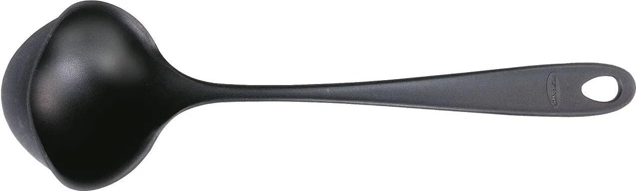 Ополоник Fiskars Essential, 28см, пластик, чорний