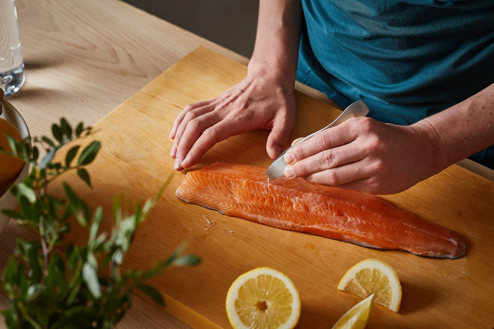 Пінцет для риби Fiskars Functional Form, 22см, нержавіюча сталь, чорний - 3