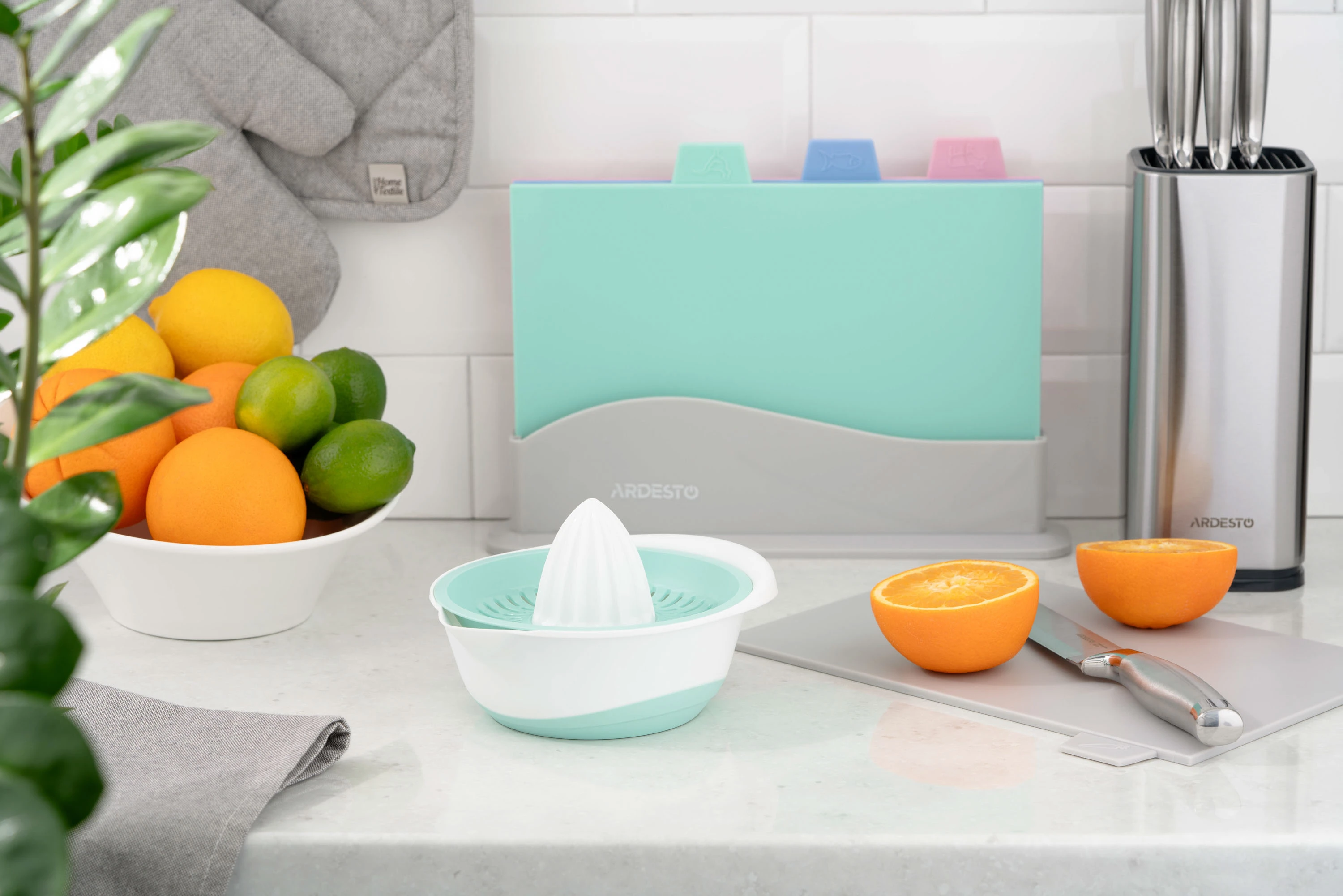 Соковитискач ручний для цитрусових Ardesto Fresh, 0.6л, пластик, блакитний - 2