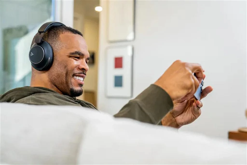 Гарнітура комп'ютерна стерео On-ear Poly Voyager Surround 85-M з підставкою для заряджання, BT 5,3, - 5