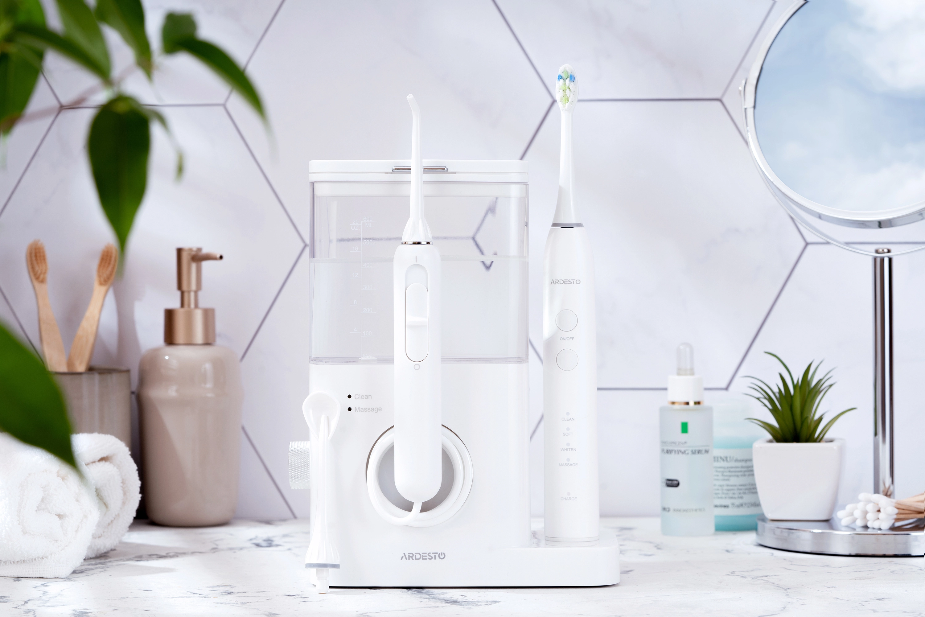 Іригатор Ardesto стаціонарний+електрична  зубна щітка, чаша 600 мл, від мережі , 3 насадки, білий - 2