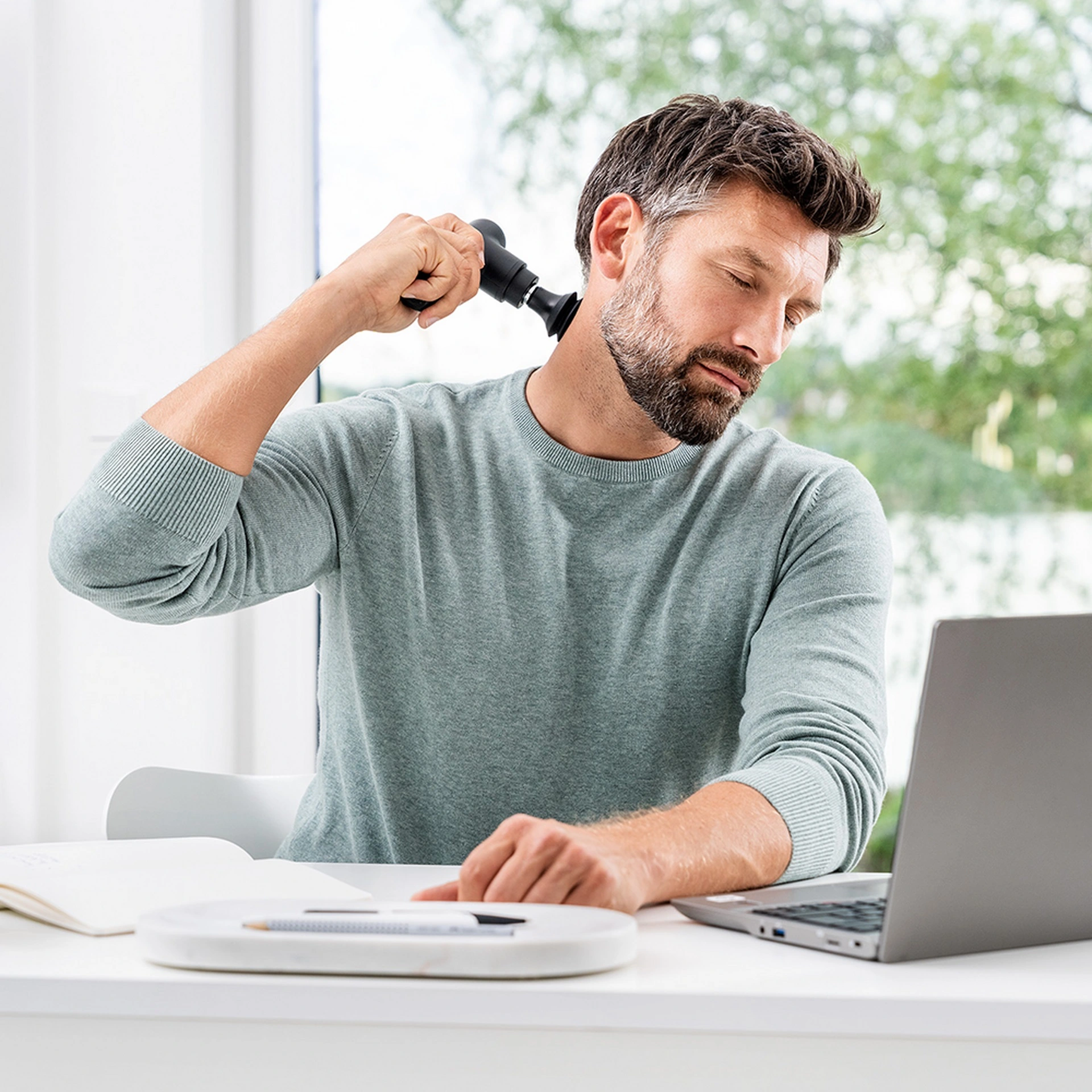 Масажер Beurer для тіла, літій-іонний акум., фасціальний, 3 насадки, 3 режими, чорний - 2