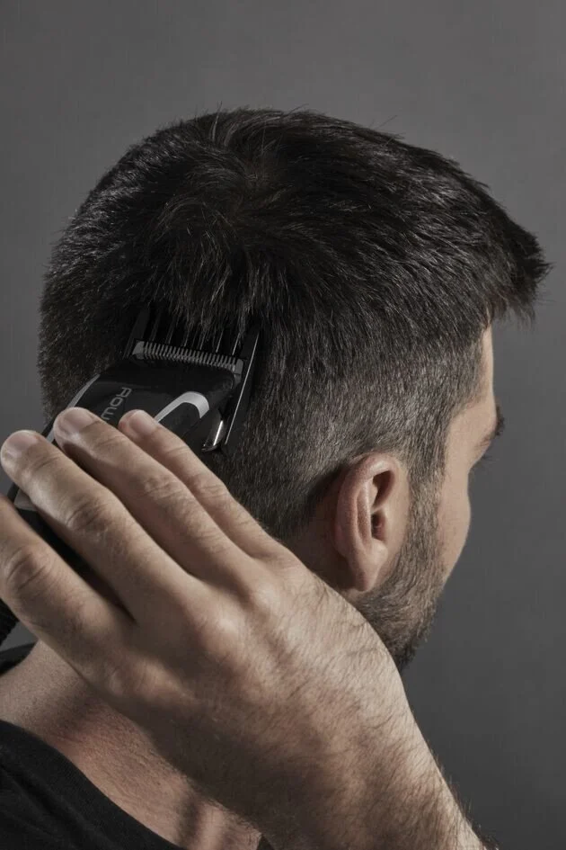 Машинка для стрижки Rowenta Driver, от сети, роторный мотор, насадок-4, титан.напил., черный - 2