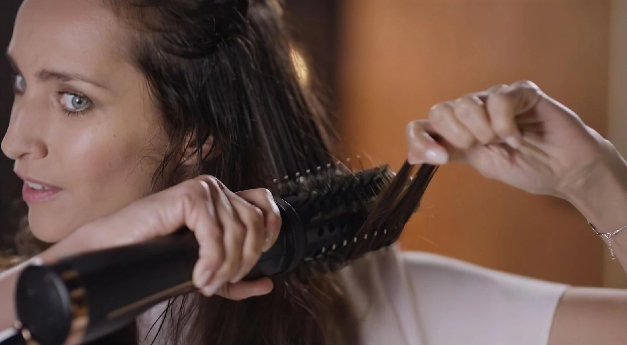 Фен-щітка Rowenta Ultimate Experience, 750Вт, 1 режими, іонізація, оберт,насадок, кераміка, чорний - 2