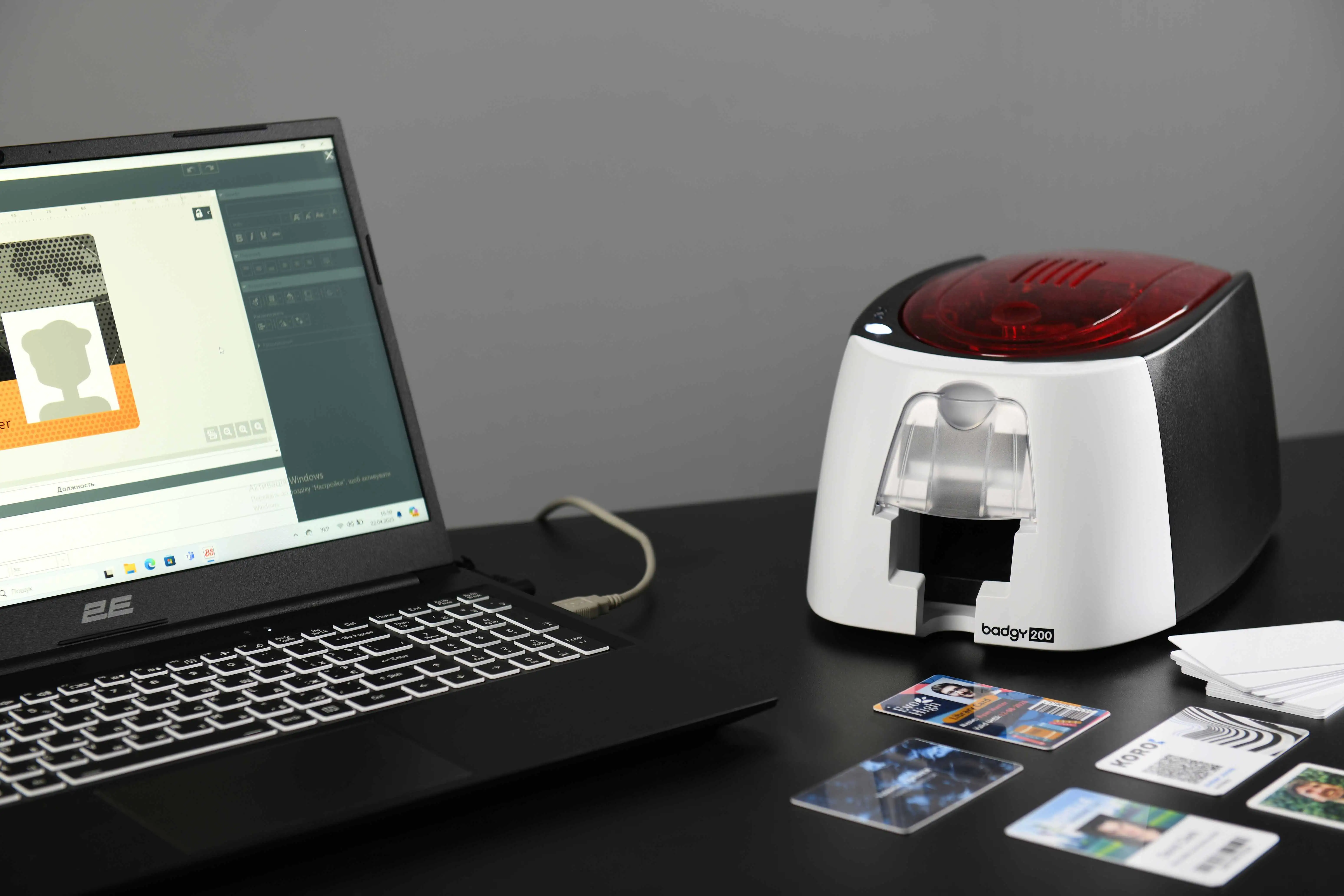 Принтер Badgy200 для друку на пластикових картках - 2
