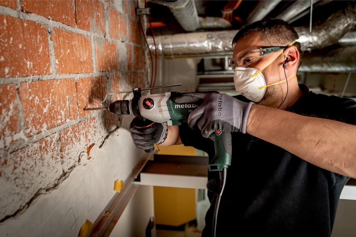 Дриль ударний Metabo SBE 800-2 800Вт ШЗП 1.5-13мм 0-1200·0-3200об/хв 2.3кг - 2