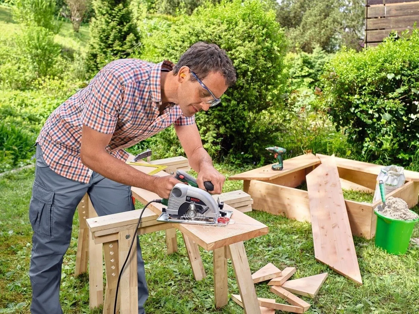 Пила дискова Bosch PKS 40 850Вт 130мм 2.6кг - 2