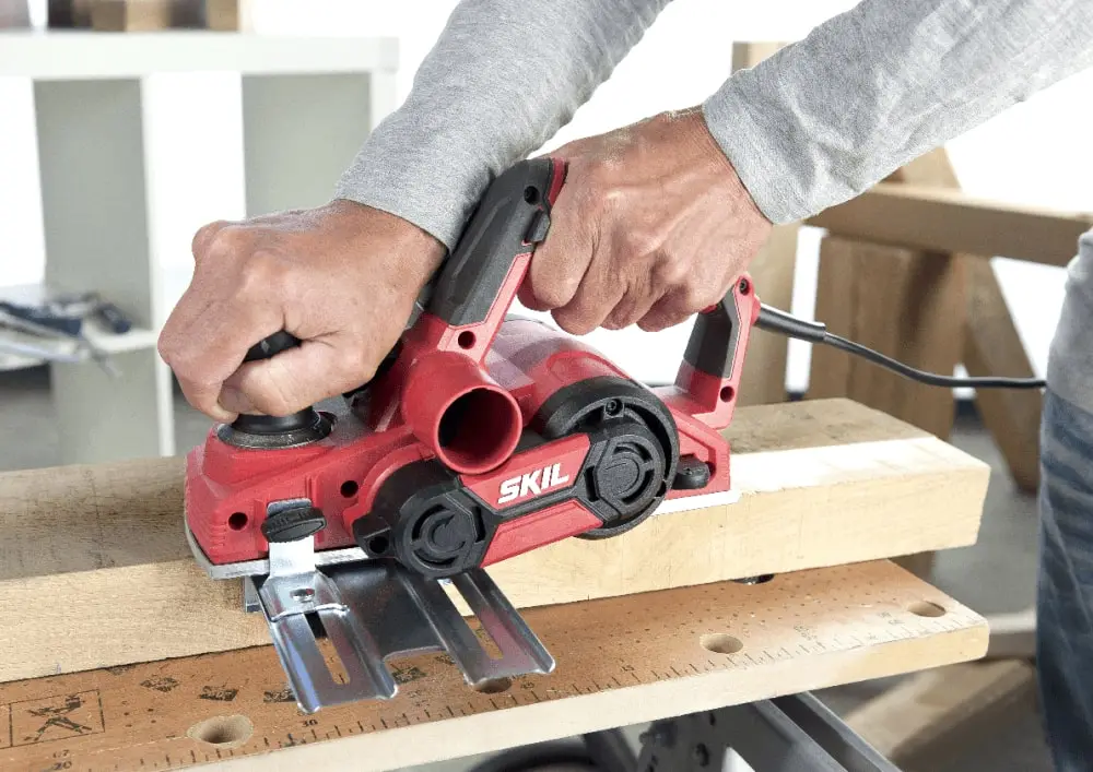 Рубанок SKIL 1590 AA 710Вт 82мм стругання до 2мм 2.6кг - 2