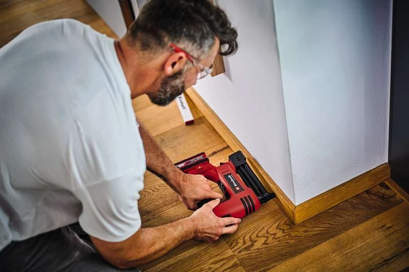 Цвяхозабивач акумуляторний Einhell TE-CN 18LI - Solo PXC 18В скоба 16-22/5.7мм цвяхи 15-32/1мм 20уд/ - 2