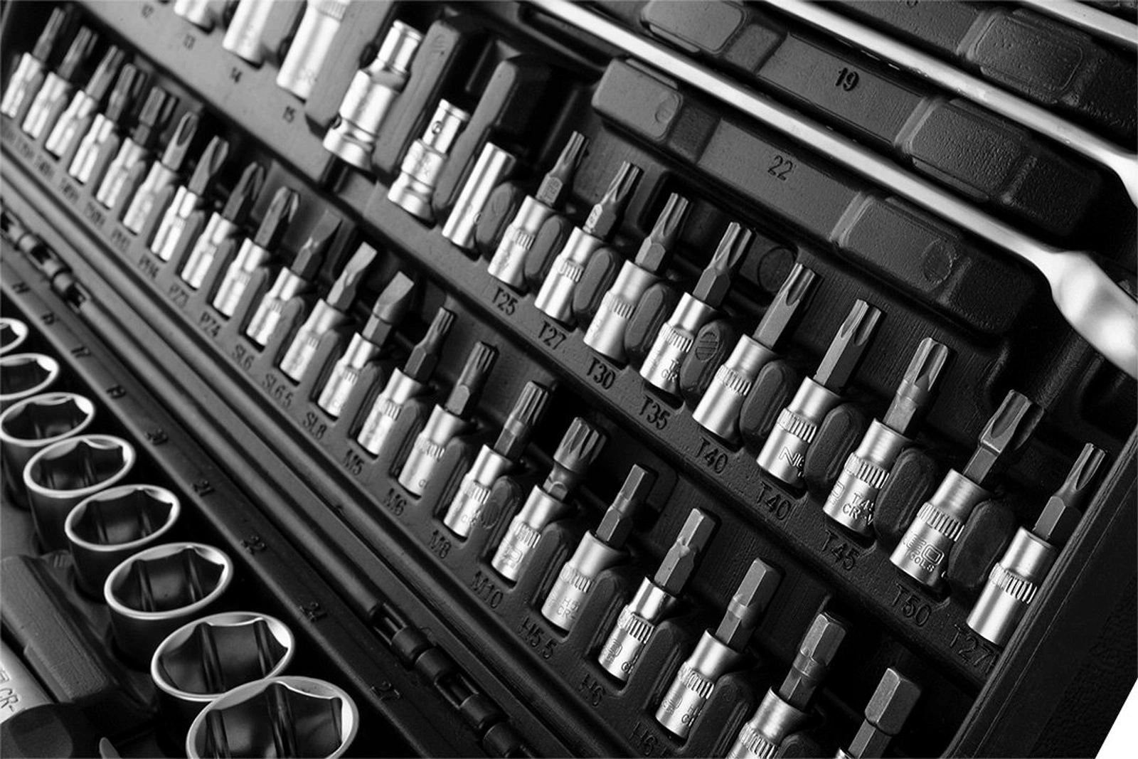 Набір інструментів Neo Tools, 1/2", 1/4", 3/8", 216шт, CrV - 2