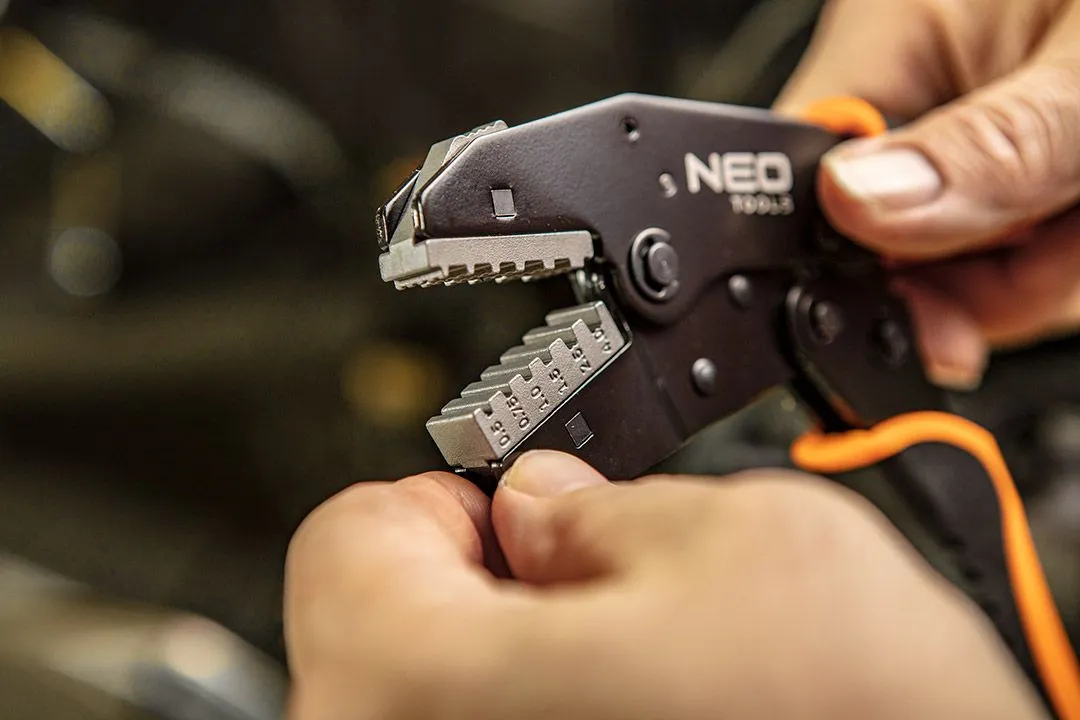 Кліщі обтискні Neo Tools, для обтиску наконечників 0.5-16мм2, 2 змінних губок, 220мм, CrMo - 3