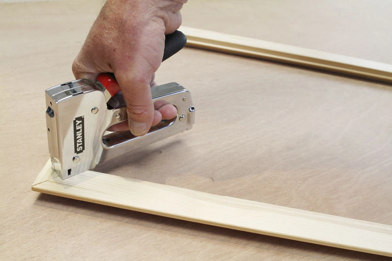 Степлер Stanley Light Duty TR120 4-10мм тип скоб A,H, та 10мм тип скоб J (в комплекті 500 скоб A 10м - 3