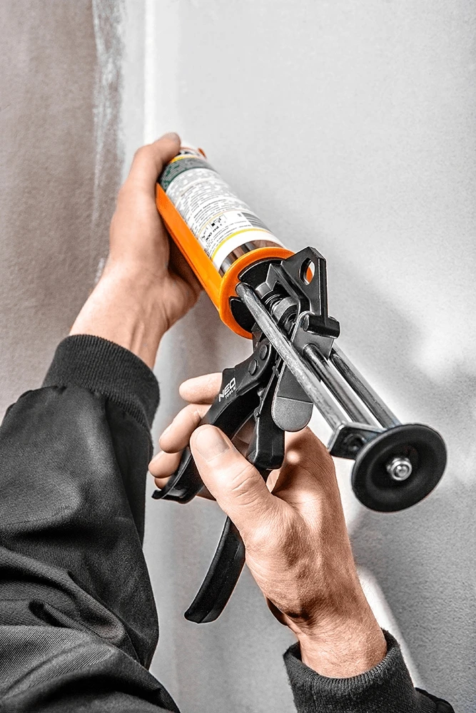 Пістолет для герметика Neo Tools, 300мл, корпус листовий метал 1.7мм, робоча частина 250мм - 2