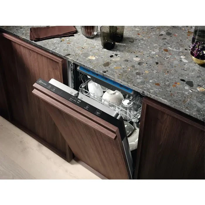 Посудомийна машина вбудована ELECTROLUX EEM923100L
