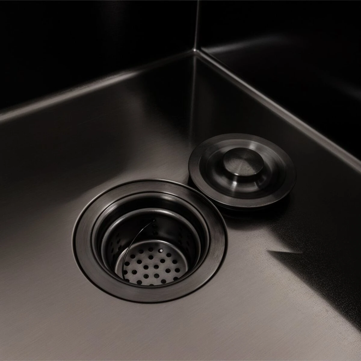Кухонна мийка CM 65*50 L PVD чорна VALESO Handmade 3.0/1.0 - 2