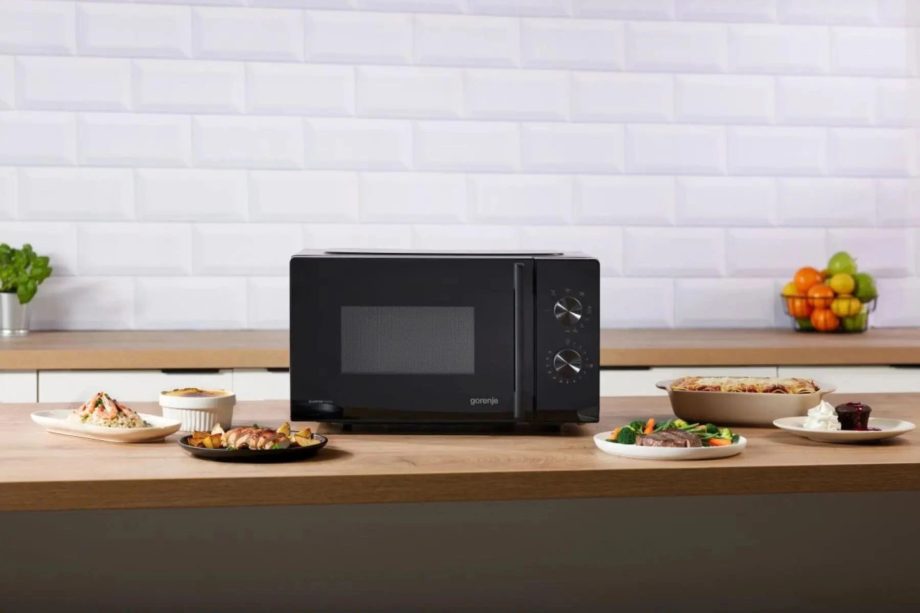 Мікрохвильова піч Gorenje, 20л, мех. керув., 700Вт, гриль, інвертор, чорний - 2