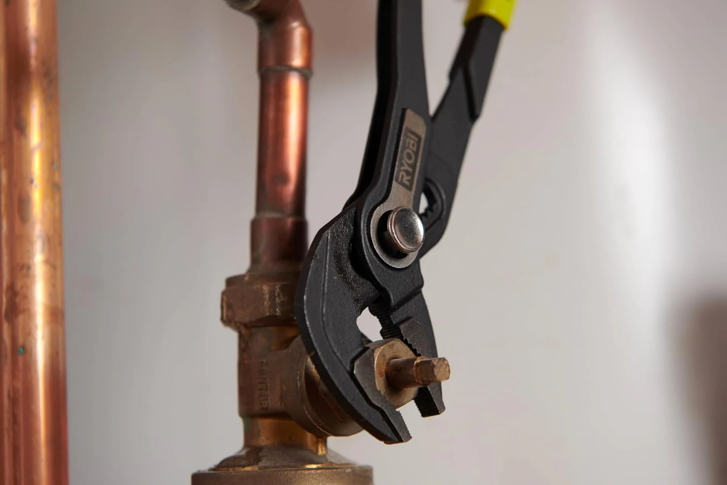 Кліщі переставні Ryobi RHPBP200 0-24мм 200мм фіксація кнопкою Cr-V 0.26кг - 2