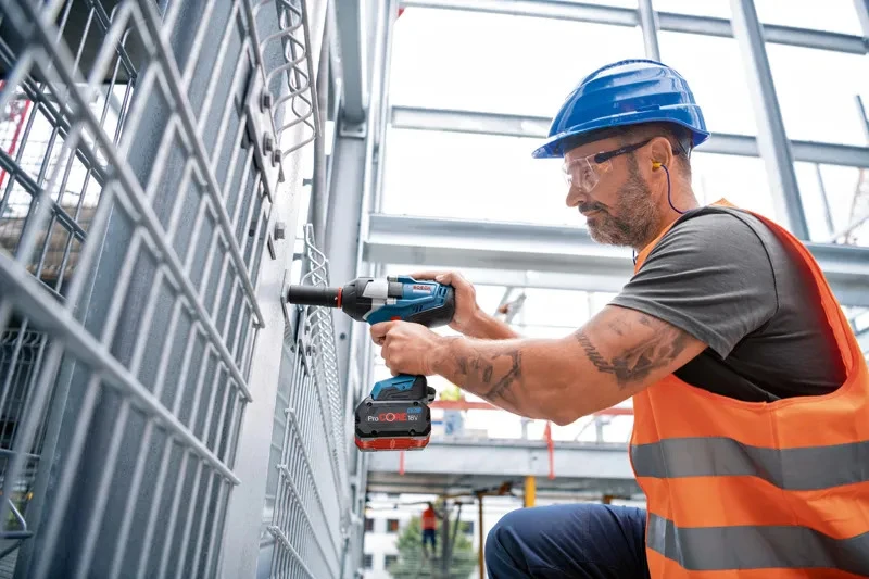Гайковерт ударний акумуляторний Bosch Professional GDS 18V-1000 18В акб 2х5А·год 0-1000Нм 0-1750об/х - 2