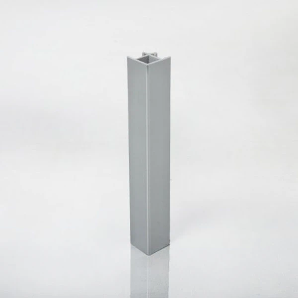 Уголок наружный 90° Scilm к пластиковому цоколю H-100 мм Алюминий