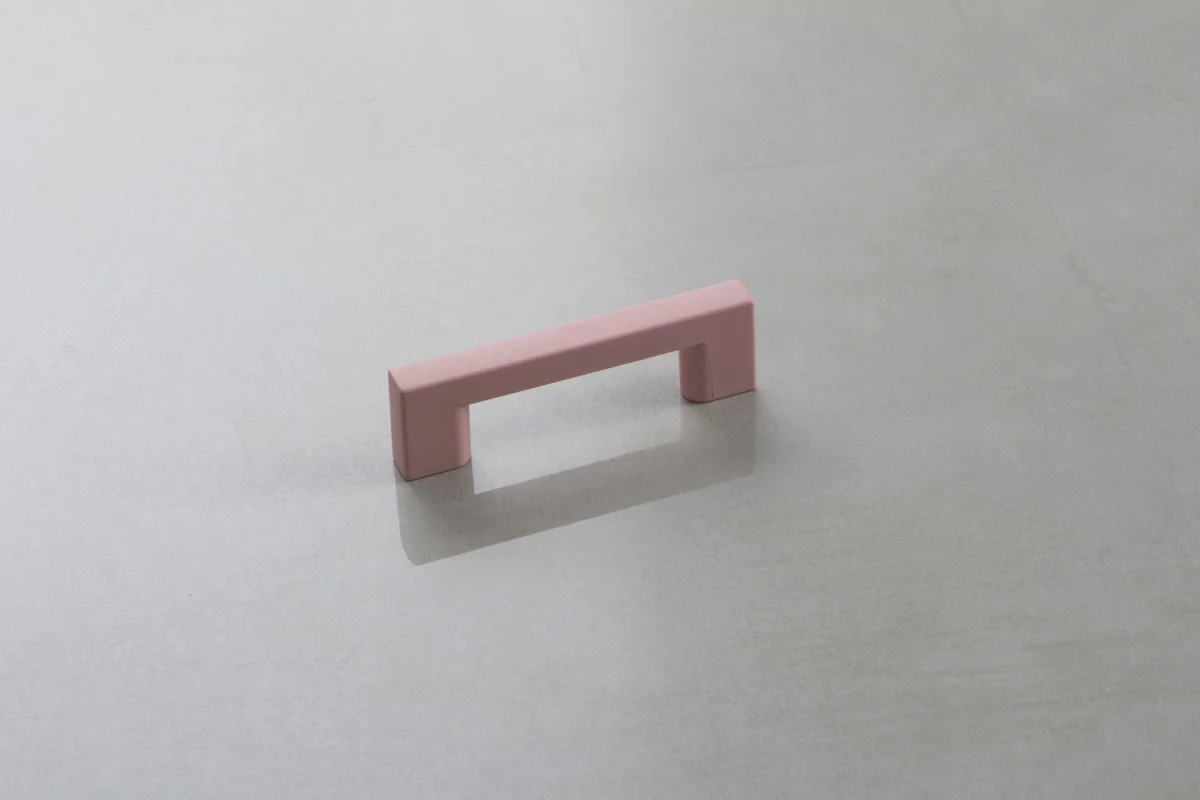 Мебельная ручка Poliplast РП-22/64 Розовый светлый матовый