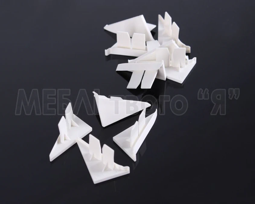 Для плинтуса Rehau 112 Заглушка правая 91115 Белая