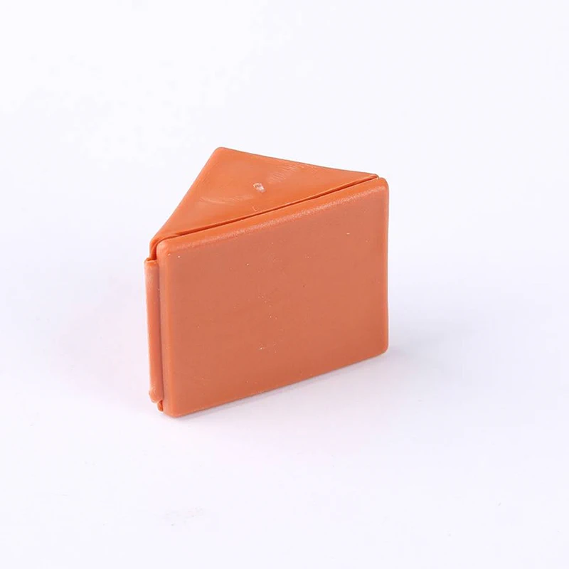 Крепежный уголок Mesan пластиковый малый 102-07-03-305 Дуб светлый