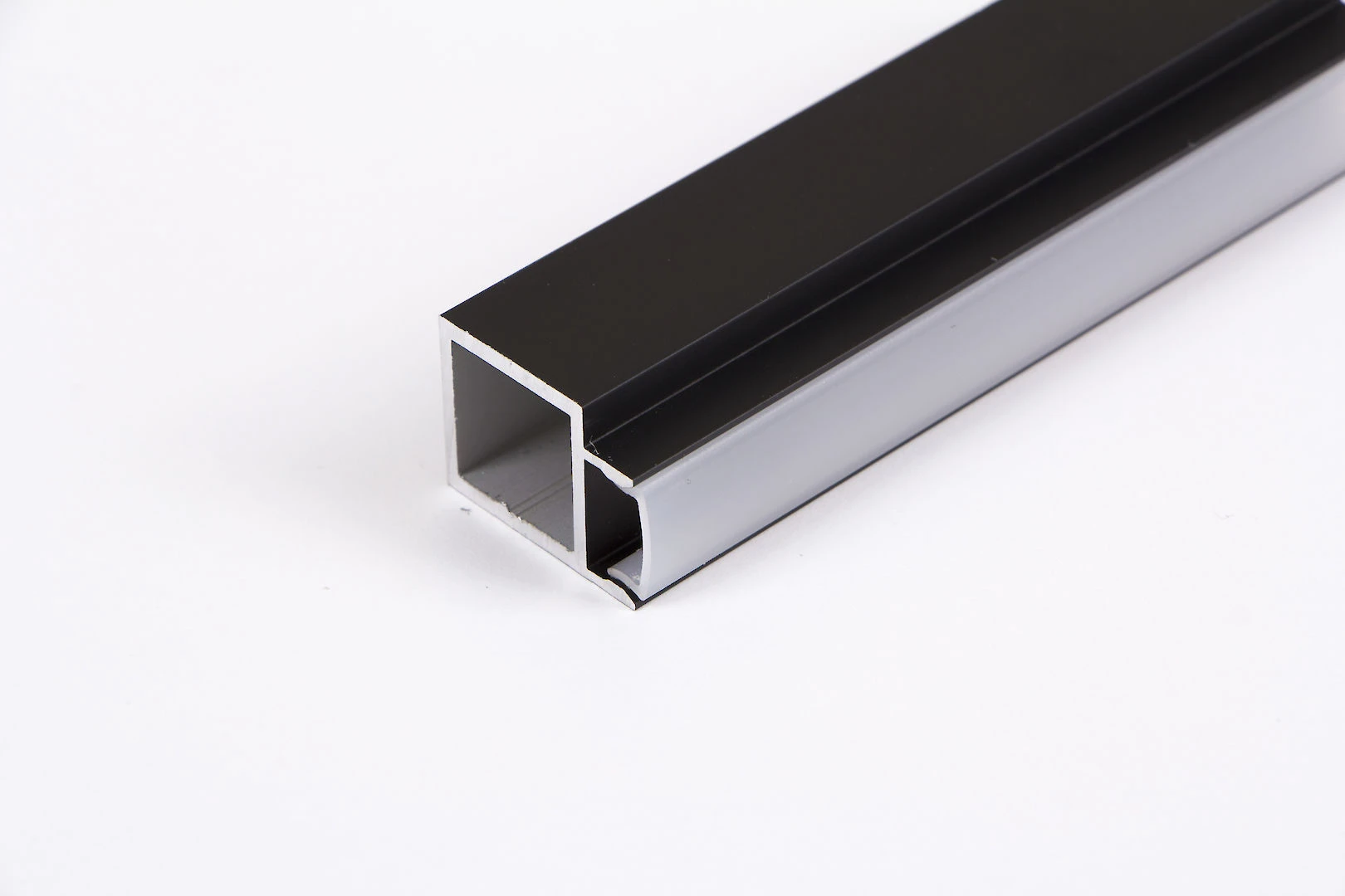 Труба Вибір квадратна метал 20х20х2мм алюміній 5,95м - 2