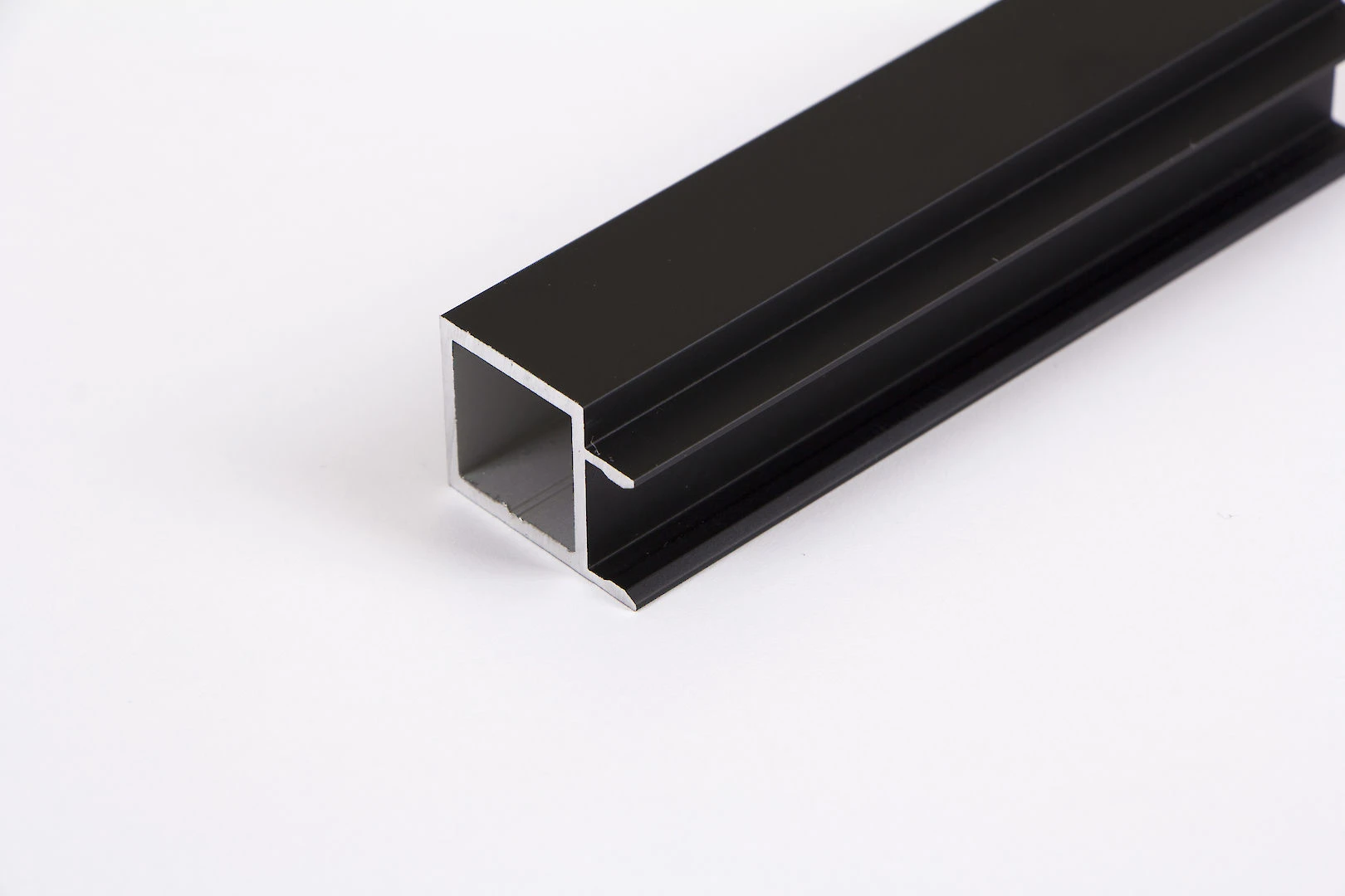 Труба Вибір квадратна метал 20х20х2мм алюміній 5,95м