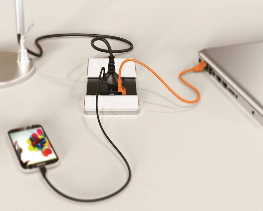 Блок розеток со скользящей крышкой ASA Versapad 060.08F.00001 1 розетка+2USB Белый - 2