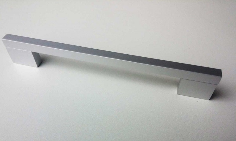 Мебельная ручка GTV UA-18-256274 256 мм Алюминий