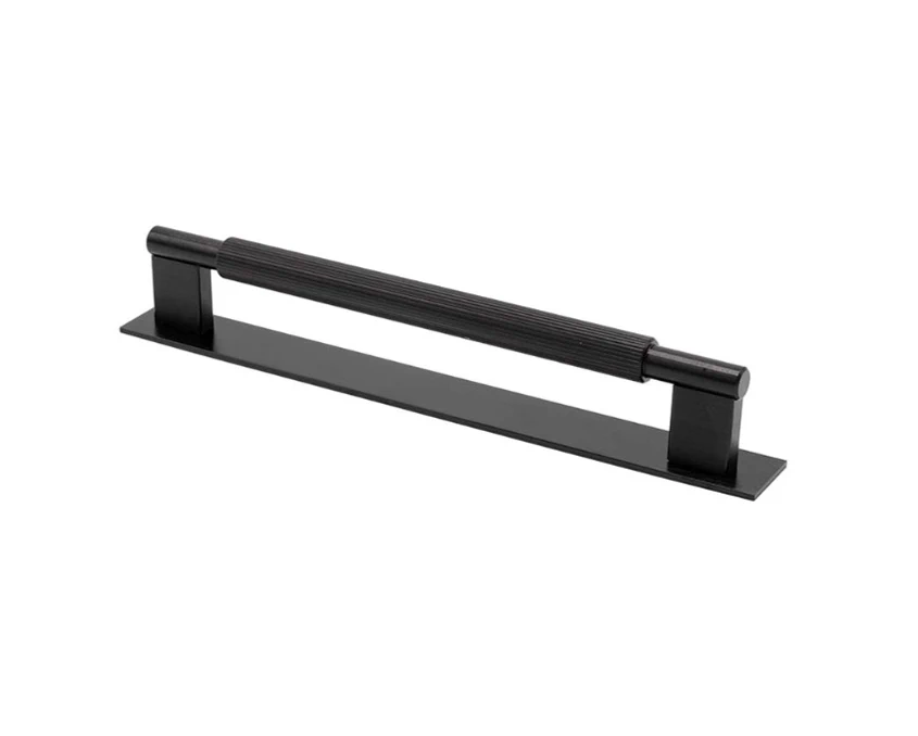 Мебельная ручка Beslag Design 373102-11 матовый черный